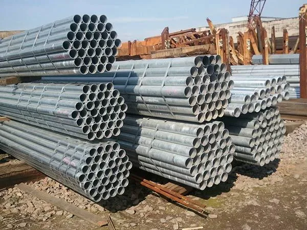 How are stainless steel pipes classified?